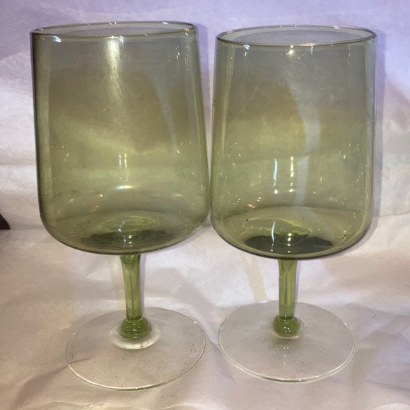 Service for two: Green Depression Glsssware - Picture 3 of 4